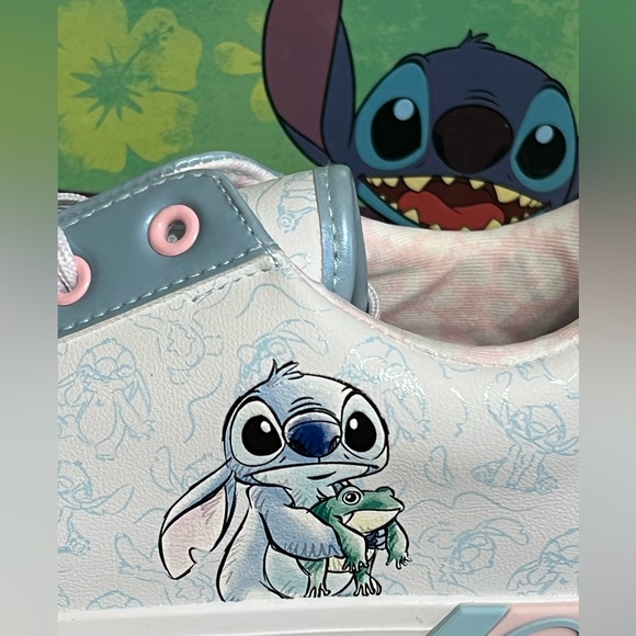 NWT-Disney Stitch Women’s Sneakers, Size 9 - Picture 2 of 10